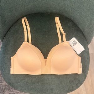 NWT Lively wireless bra.